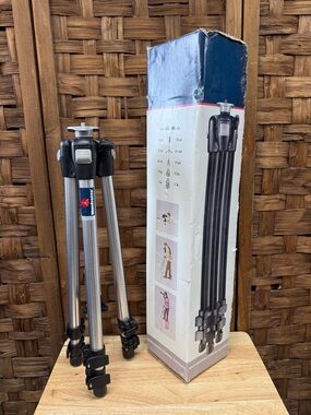 Manfrotto 190CL Aluminium & Black Camera Tripod with manual/tool